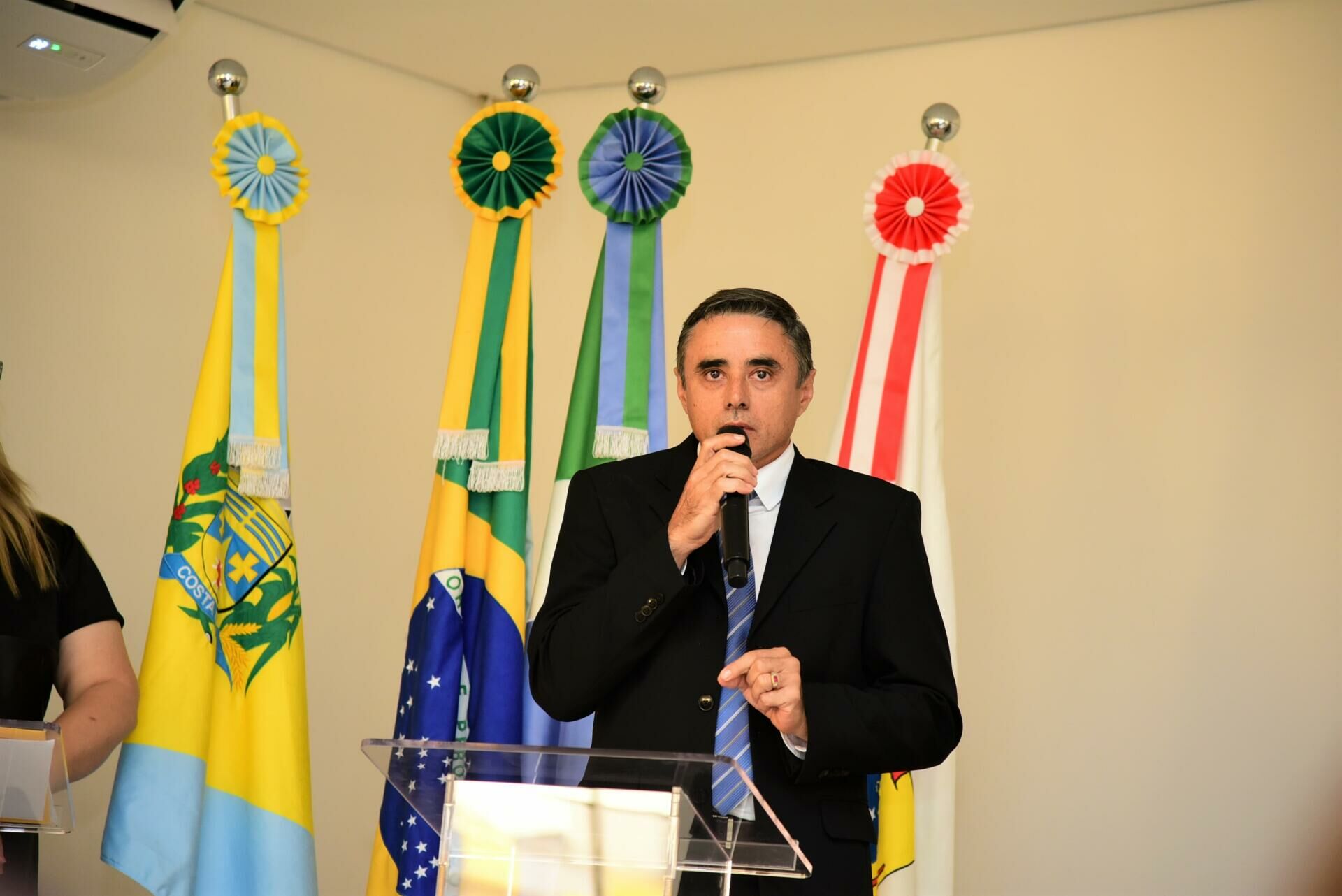 Imagem de compartilhamento para o artigo Vice-Prefeito Roni Cota promete avanços em turismo, empreendedorismo e apoio ao pequeno produtor em 2025 da MS Todo dia